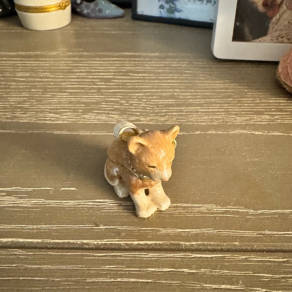 Charming Tan Ceramic Cat Figurine